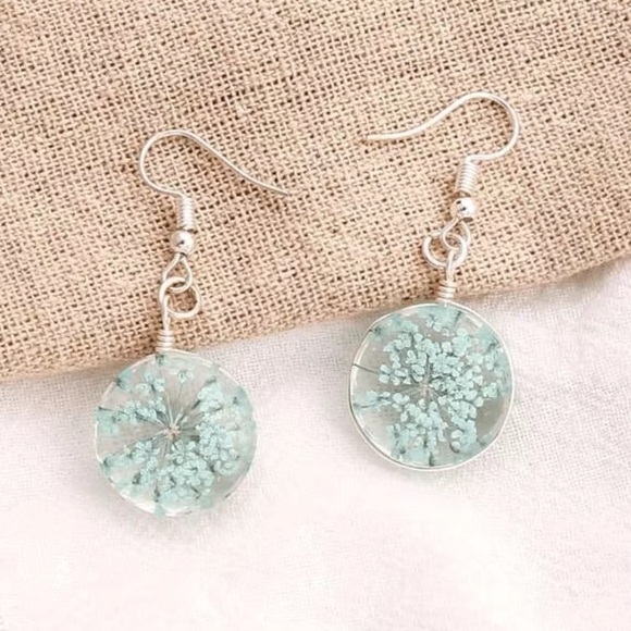 Blue Pressed Floral Resin Dangle Drop Silver Boho Dried Flower Earrings Nwt - Picture 1 of 4